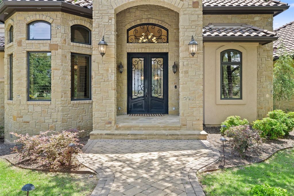 101 Hidden Hills CV, Spicewood, TX 78669