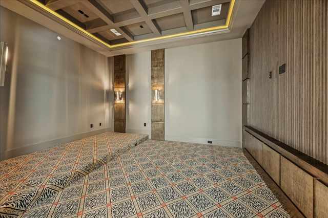 318 Knipp Road, Houston, TX 77024