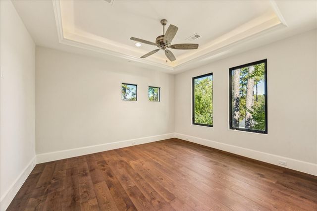 318 Knipp Road, Houston, TX 77024