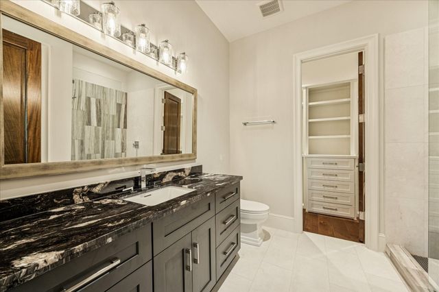 318 Knipp Road, Houston, TX 77024