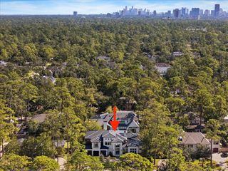 318 Knipp Road, Houston, TX 77024
