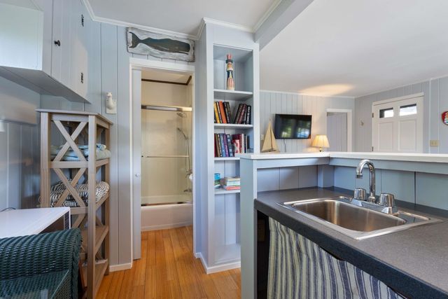 33 Rocky Lane, Ogunquit, ME 03907