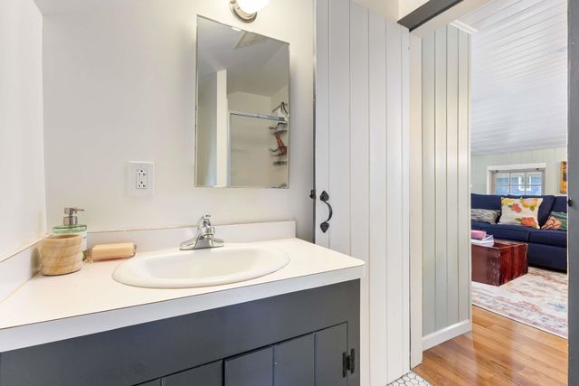 33 Rocky Lane, Ogunquit, ME 03907