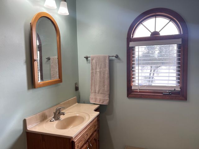 4149 Kim Drive, Hillsdale, MI 49242