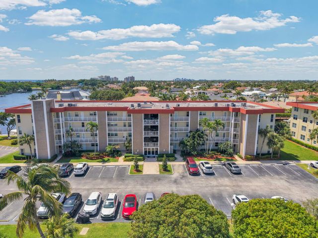 3050 NE 48th Court 305, Lighthouse Point, FL 33064