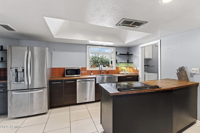 131 E RIVIERA Drive, Tempe, AZ 85282