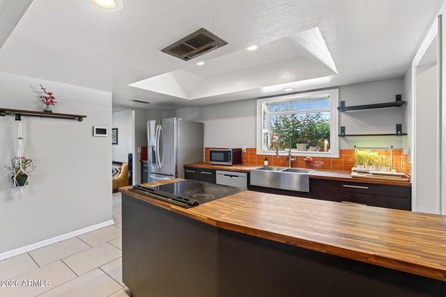 131 E RIVIERA Drive, Tempe, AZ 85282
