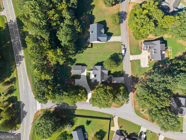 27 Woods Way, Jefferson, GA 30549