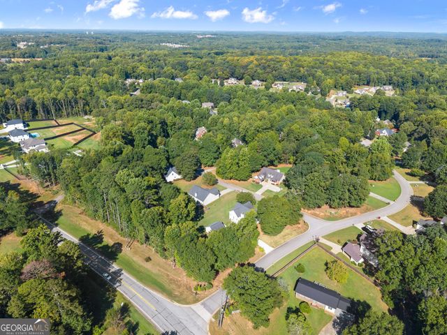 27 Woods Way, Jefferson, GA 30549