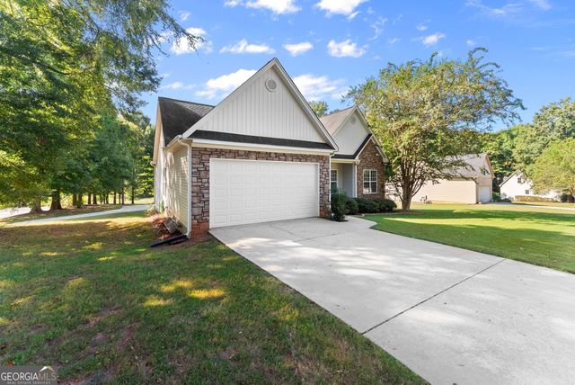 27 Woods Way, Jefferson, GA 30549
