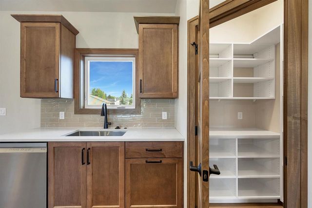 2859 STELOR DRIVE, Green Bay, WI 54311