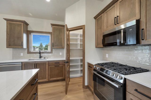 2859 STELOR DRIVE, Green Bay, WI 54311