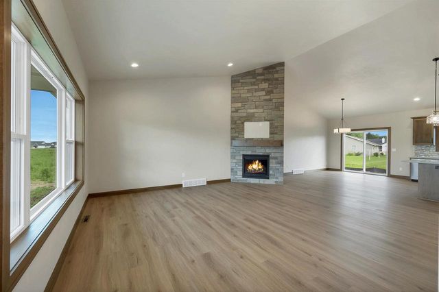 2859 STELOR DRIVE, Green Bay, WI 54311