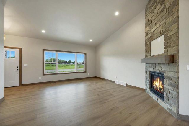 2859 STELOR DRIVE, Green Bay, WI 54311