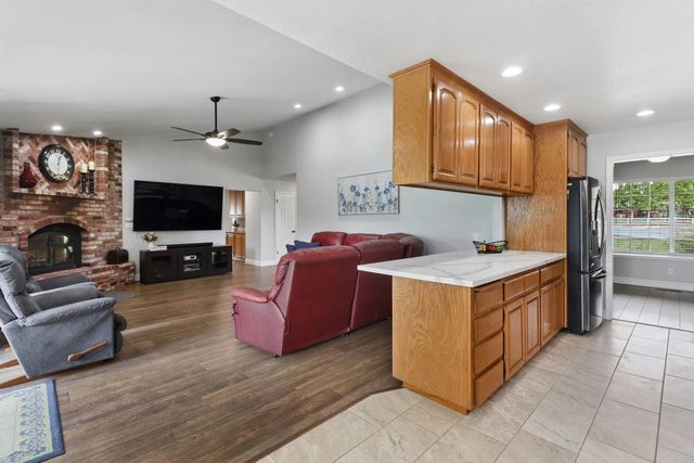 10576 Sheldon Rd, Elk Grove, CA 95624