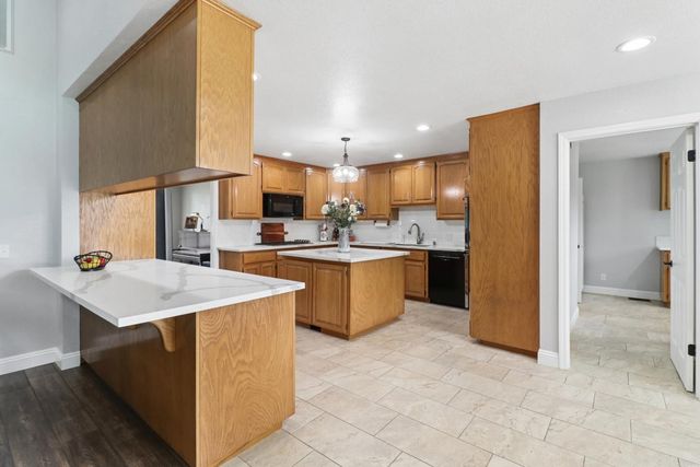 10576 Sheldon Rd, Elk Grove, CA 95624