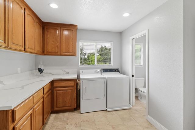 10576 Sheldon Rd, Elk Grove, CA 95624