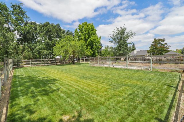 10576 Sheldon Rd, Elk Grove, CA 95624