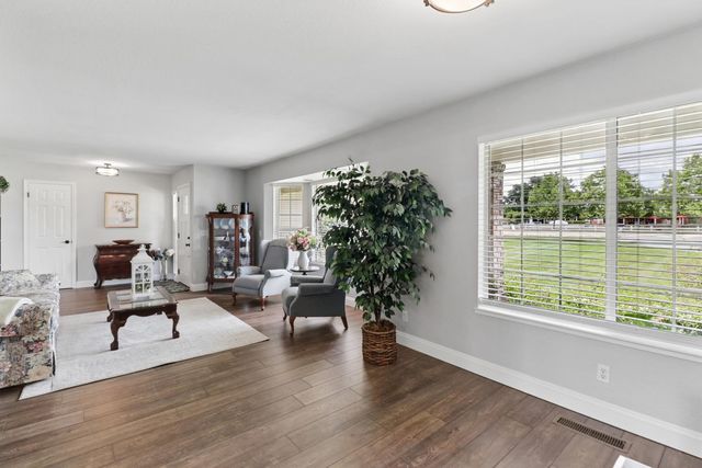 10576 Sheldon Rd, Elk Grove, CA 95624