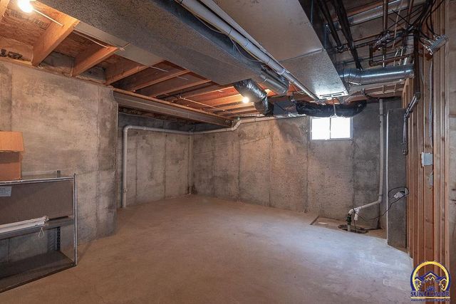 2829 SW Blue Stem DR, Topeka, KS 66614