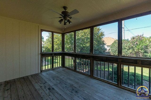 2829 SW Blue Stem DR, Topeka, KS 66614