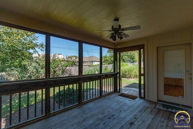 2829 SW Blue Stem DR, Topeka, KS 66614