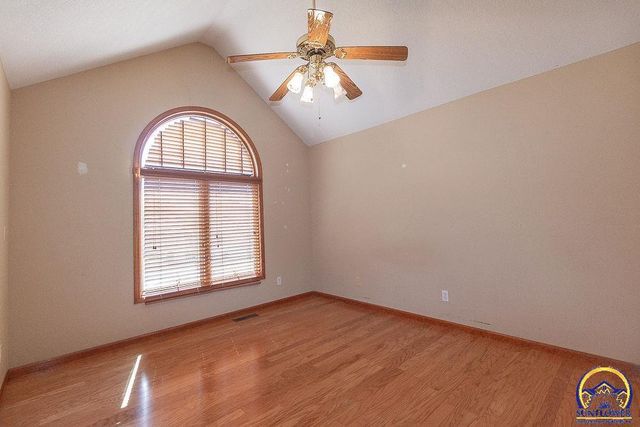 2829 SW Blue Stem DR, Topeka, KS 66614