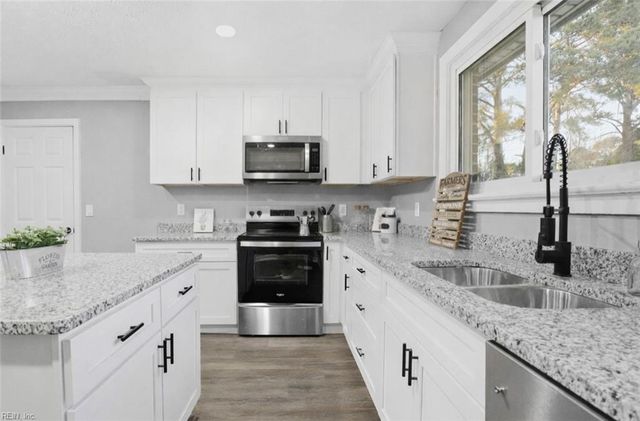 5565 Bennetts Pasture RD, Suffolk, VA 23435