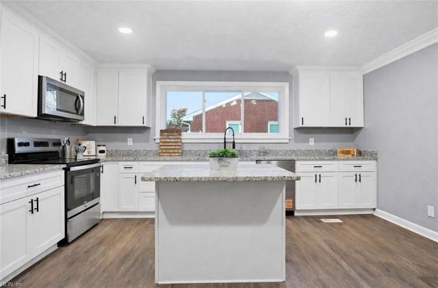 5565 Bennetts Pasture RD, Suffolk, VA 23435