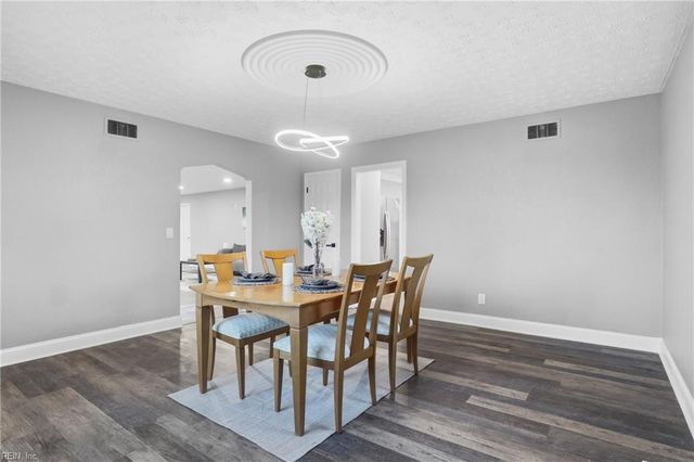 5565 Bennetts Pasture RD, Suffolk, VA 23435