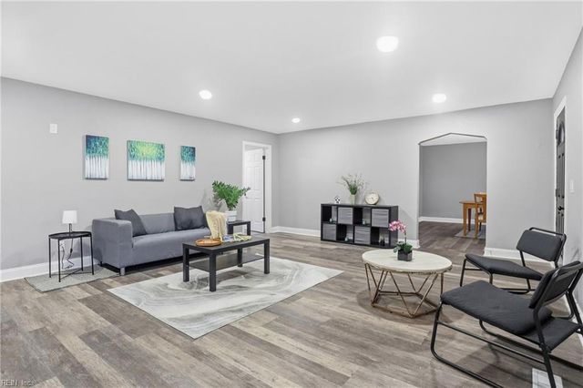 5565 Bennetts Pasture RD, Suffolk, VA 23435