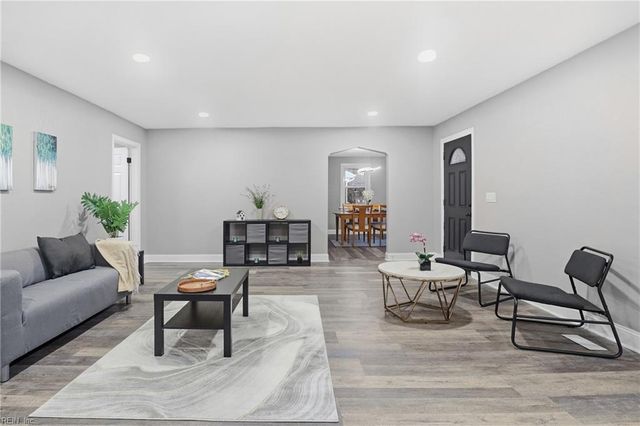 5565 Bennetts Pasture RD, Suffolk, VA 23435