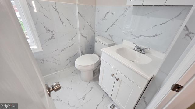 1735 ROBERTS AVE, Hamilton, NJ 08609