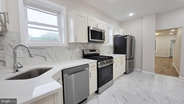 1735 ROBERTS AVE, Hamilton, NJ 08609
