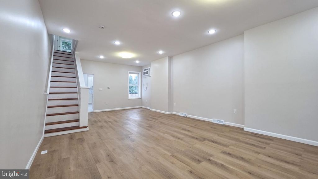 1735 ROBERTS AVE, HAMILTON, NJ 08609 — photo 2