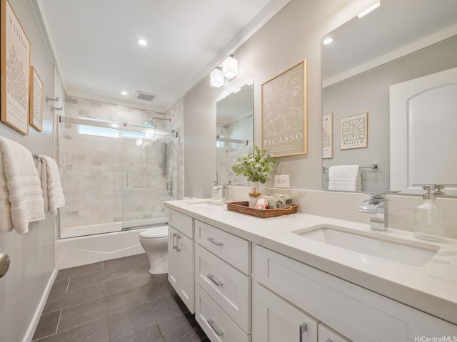 1002 Lunaai Street, Kailua, HI 96734