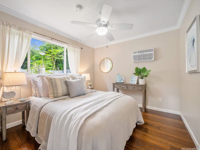 1002 Lunaai Street, Kailua, HI 96734
