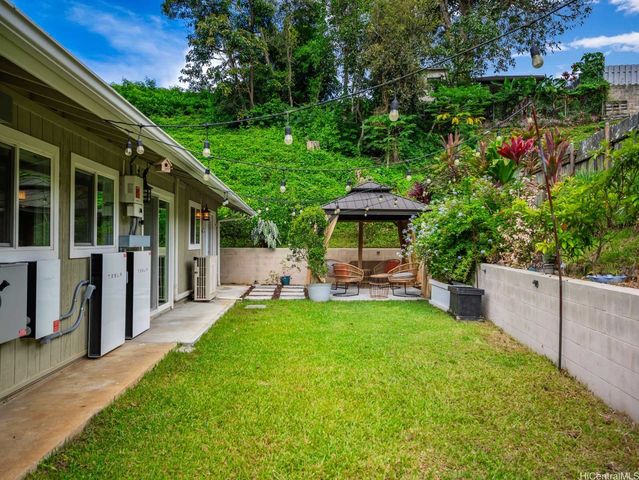 1002 Lunaai Street, Kailua, HI 96734