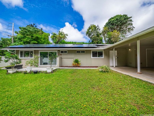 1002 Lunaai Street, Kailua, HI 96734