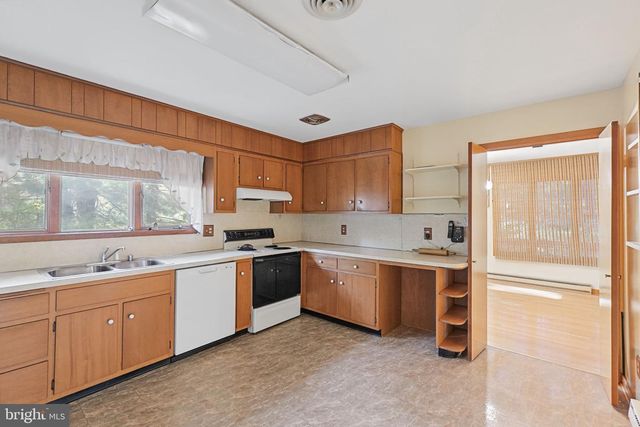 8810 EMORY GROVE RD, Gaithersburg, MD 20877