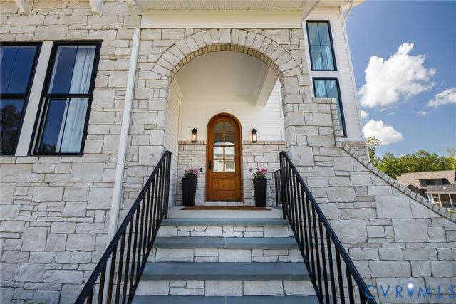 17701 Flossmoore Ct, Moseley, VA 23120