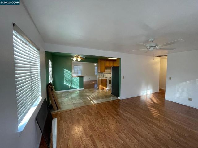 300 Concord St, Vallejo, CA 94591