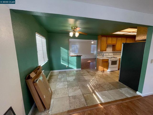 300 Concord St, Vallejo, CA 94591