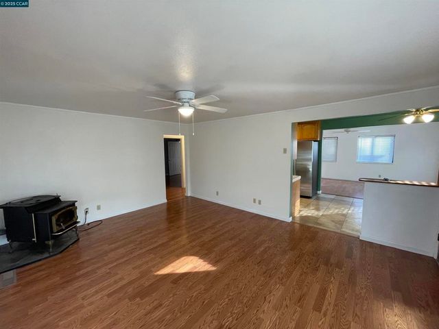 300 Concord St, Vallejo, CA 94591