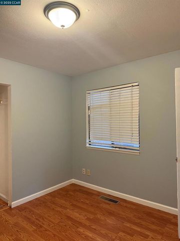 300 Concord St, Vallejo, CA 94591