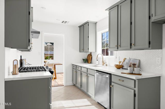 1010 Pepperhill Road, Pasadena, CA 91107