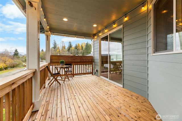 580 Eatonville Highway W, Eatonville, WA 98328