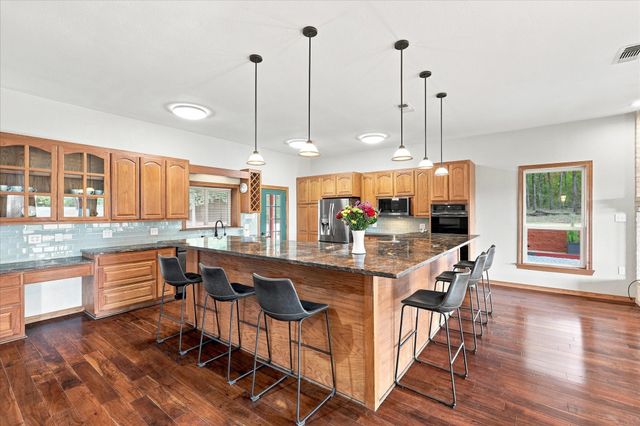 4025 Lake Oaks Circle, Fort Worth, TX 76108