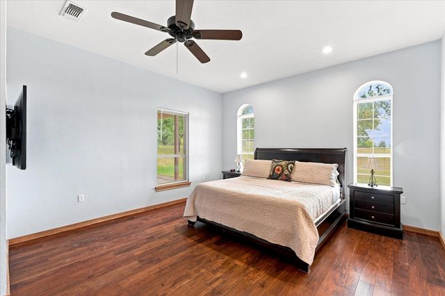 4025 Lake Oaks Circle, Fort Worth, TX 76108