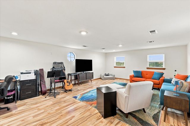4025 Lake Oaks Circle, Fort Worth, TX 76108
